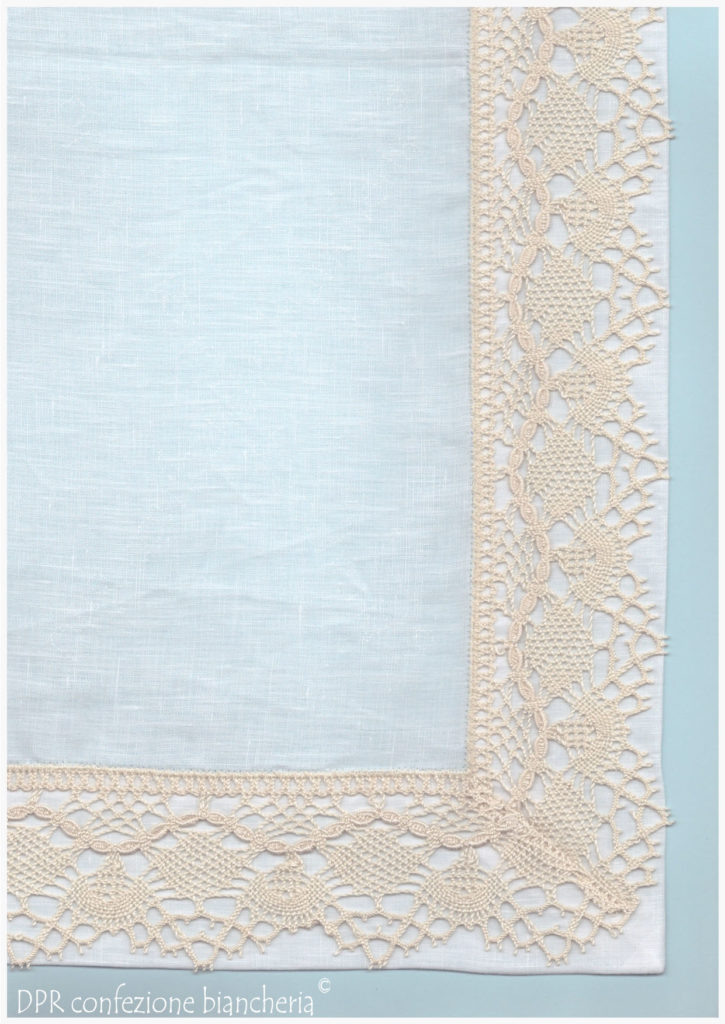 pizzo-lineare-su-orlo-ripiegato-diritto-7-1-2